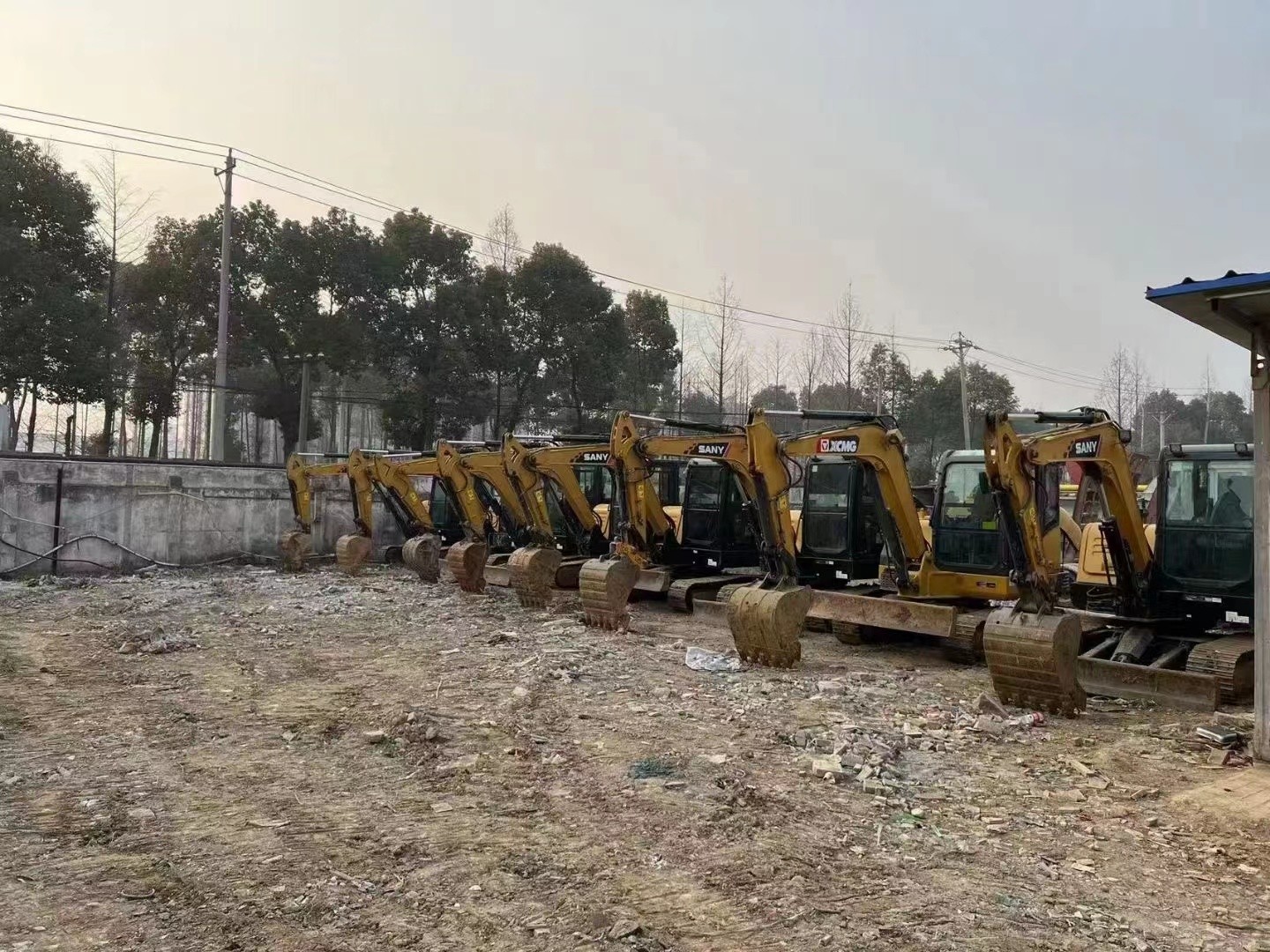 新安县挖掘机培训基地